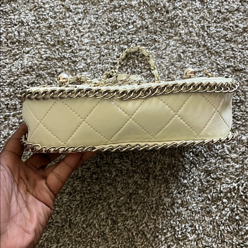 Off White Chanel Purse - Picture 5 of 11